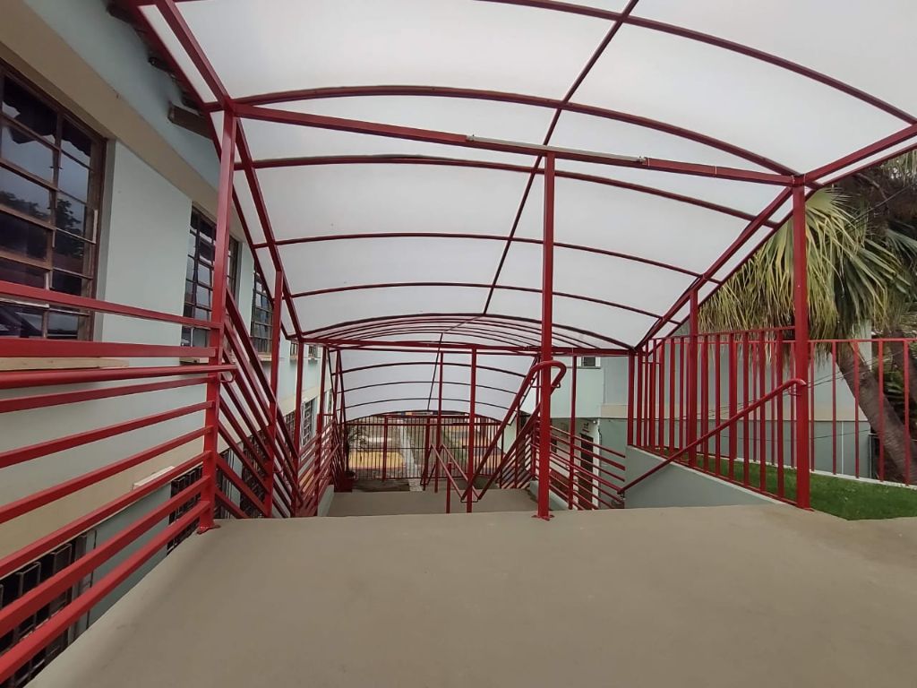 Policarbonato alveolar corredor Ibirité MG